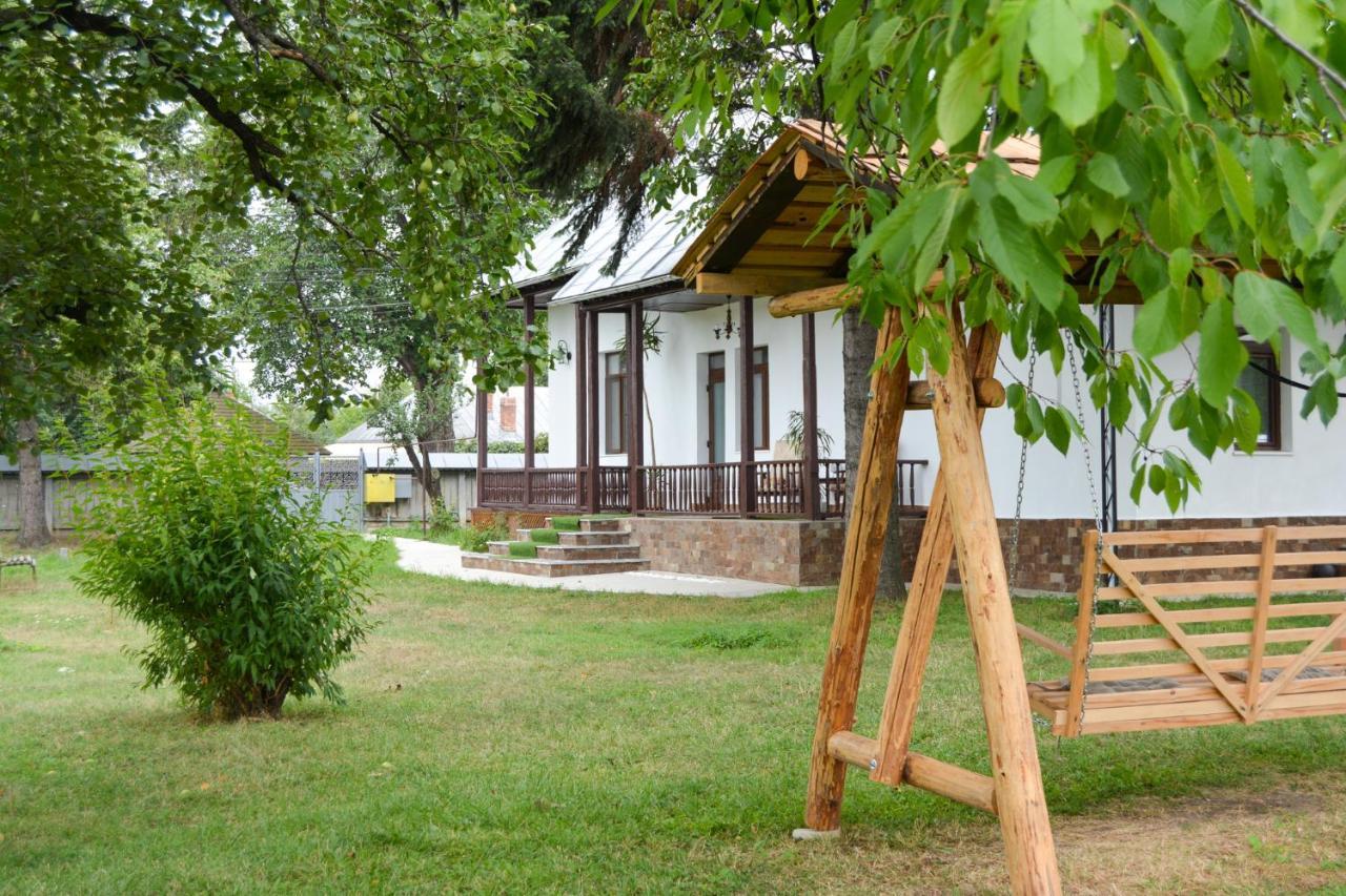 Casa Humulesti, Fii Vecinul Lui Ion Creanga Villa Târgu Neamţ Exterior foto